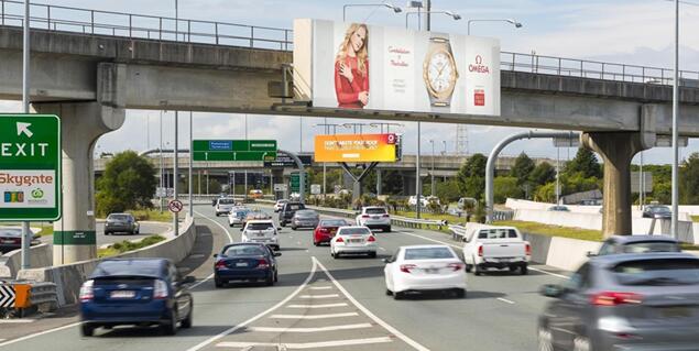 布里斯班機場高速廣告